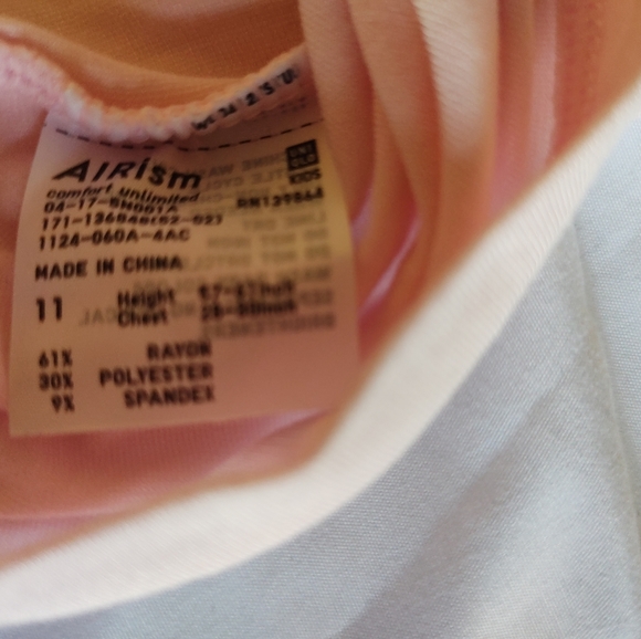 Girls Airism light pink t-shirt from Uniqlo - Picture 7 of 8